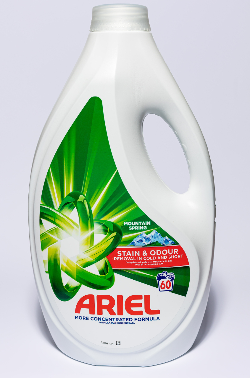 Ariel  Mountain Spring, detergent automat de rufe, lichid, 60 spalari, 2.7 l [2]