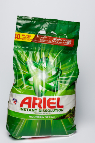 Detergent de rufe pudra - Ariel Mountain Spring, detergent automat de rufe, pudra, 40 spalari, 2.6 kg