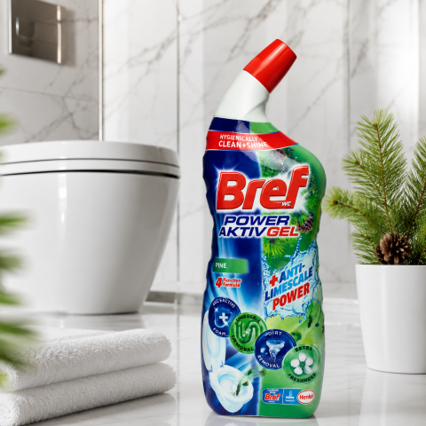 Curățenie baie - Bref Power Aktiv Gel Pine pentru Toaletă 700 ml