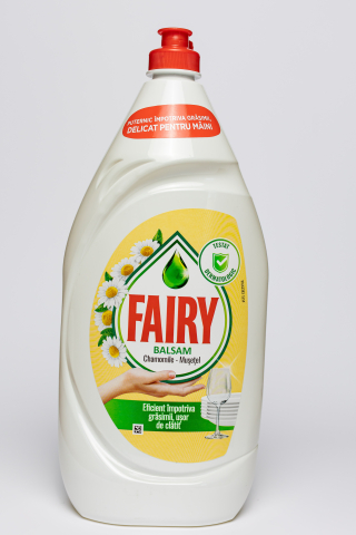 Produse curatare bucatarie - Fairy Sensitive Chamomile, detergent de vase, 1.35 l