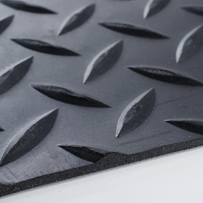 Covor cauciuc antiderapant cu Diamant 3mm grosime, 1500 mm latime [5]