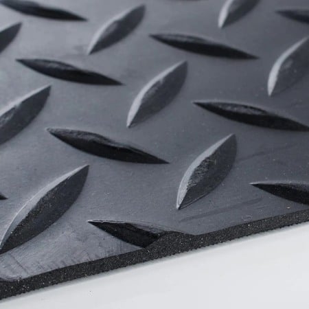 Covor cauciuc antiderapant cu Diamant 4mm grosime, 1200 mm latime [4]