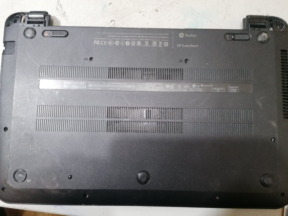 Carcasa completa laptop HP 15-b105sq [7]