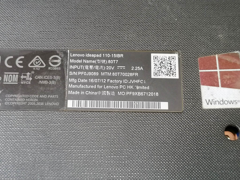 Carcasa completa Lenovo Ideapad 110-15IBR Model 80T7 – Second Hand – In stare buna – Fara tastatura si placa de baza [2]