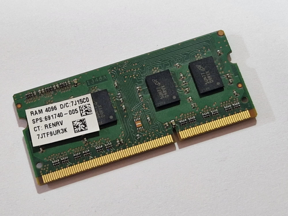 Memorie RAM Laptop Micron 4GB DDR3L 1600MHz PC3L-12800S - MT8KTF51264HZ‑1G6N1 – Second [2]
