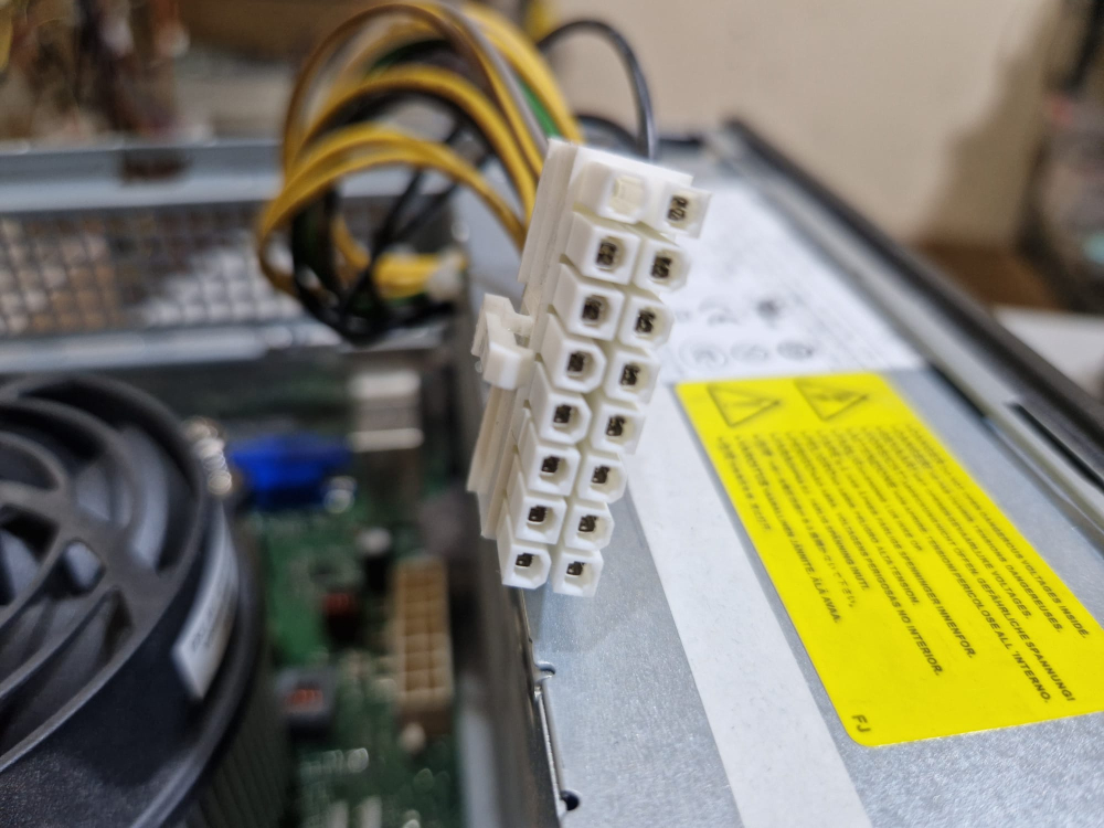 Sursa Fujitsu D12-250P1A – 250W – Second [2]