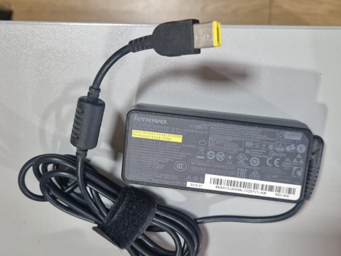 Piese - componente laptop - Incarcator laptop Lenovo 65W PA-1650-72 / 54Y8964 – Original – Second Hand