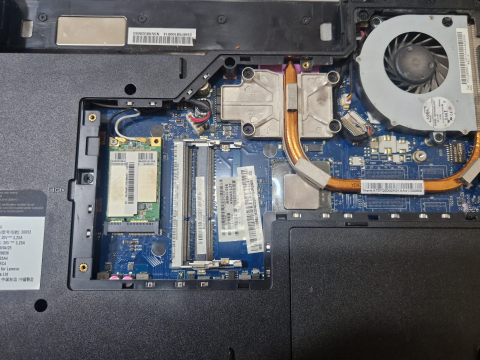 Kit complet Lenovo B550 – Placa de baza + Procesor + Cooler + Radiator + Modul WiFi + Carcasa – Second [1]