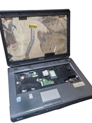 Placi de baza - Kit complet Toshiba Satellite L300 PSLBGE – Carcasa + Placa de baza + Procesor T3400 + Cooler + Radiator + Modul WiFi – Second