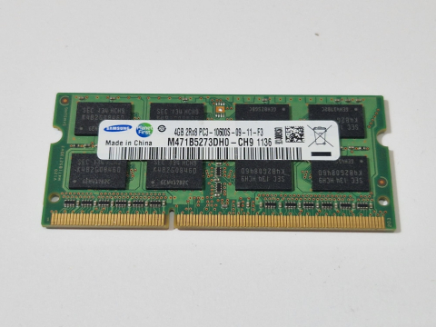 Piese - componente laptop - Memorie RAM Laptop Samsung 4GB DDR3 1333MHz PC3-10600S 1.5V SODIMM M471B5273DH0-CH9, Second Hand