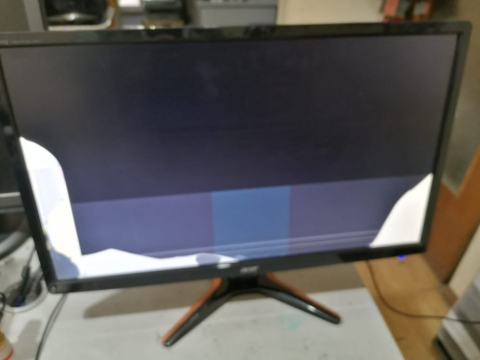 Pret redus / Produse cu defect - Monitor 3D LED Acer Predator GN246HL – 24”, Full HD, 144Hz – Ecran spart