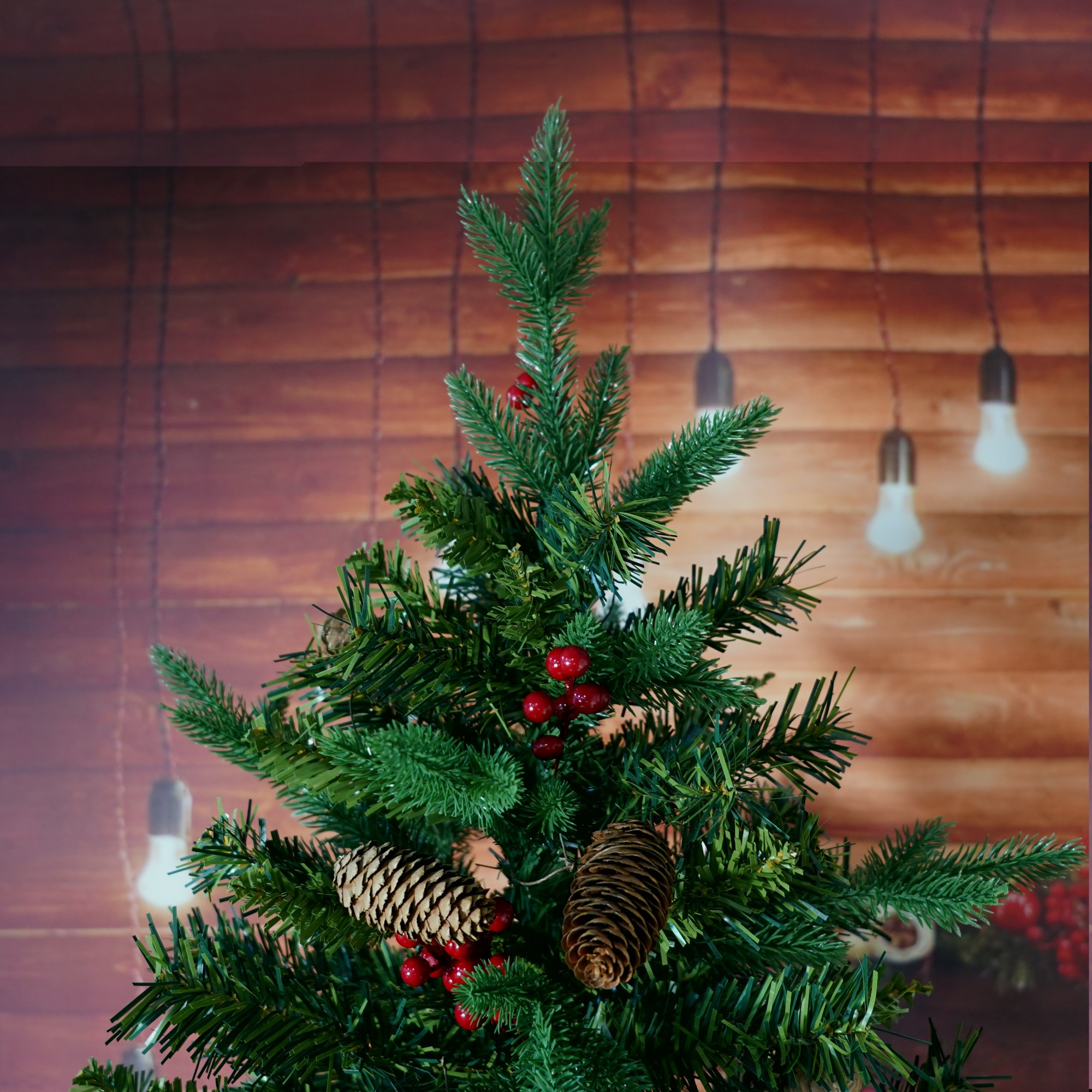 Brad Artificial bogat de Craciun Premium, Flippy, 2.10 m inaltime, suport metalic inclus, Verde, Decorat, Interior/ Exterior, 1172 ramuri [3]