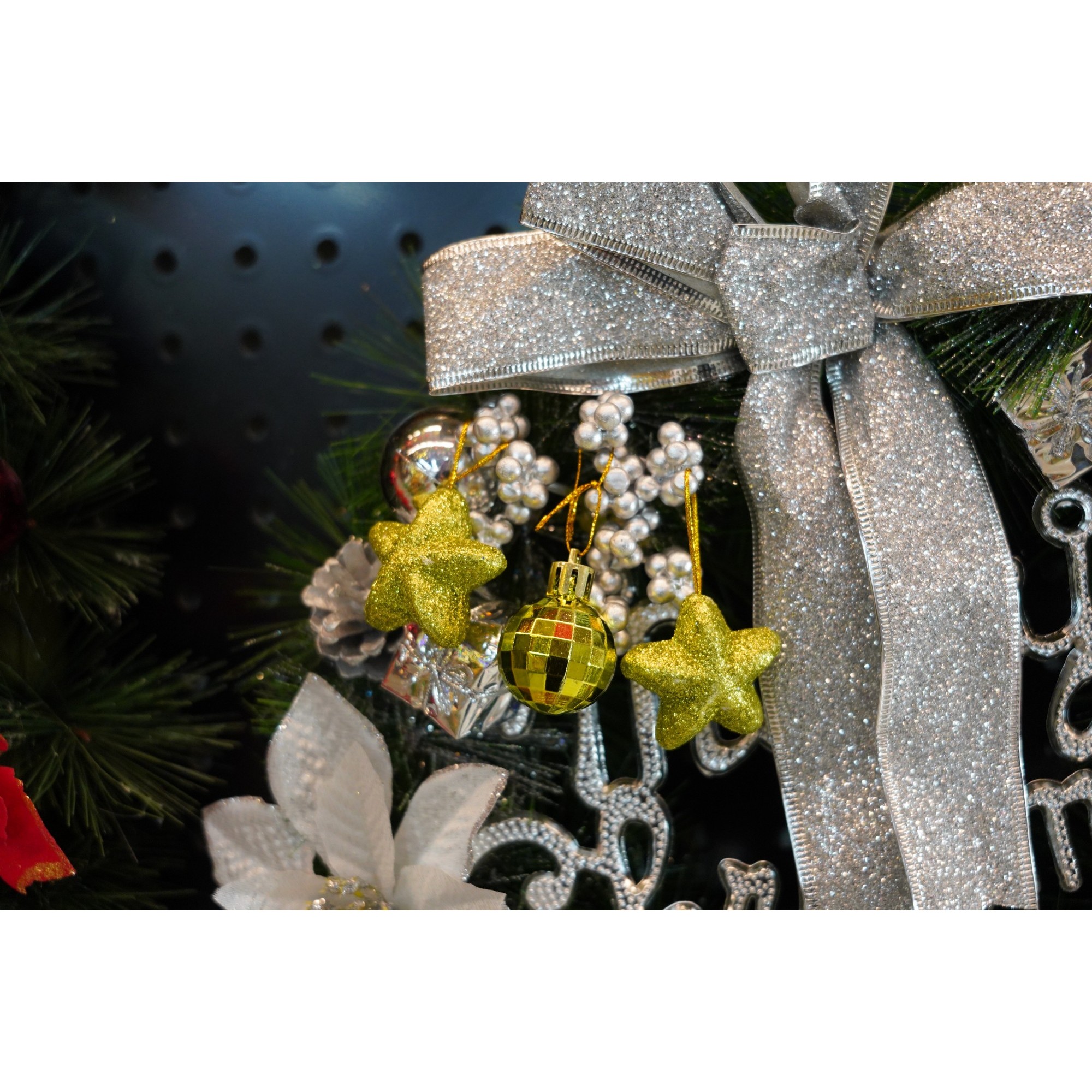 Set de 24 ornamente de brad, Flippy, de tip Glob, Rosu/ Auriu, din polistiren, cu finisaj sclipitor , cutie 3 cm adancime x 20 cm lungime x 14 cm inaltime [4]