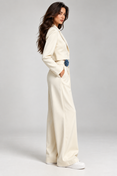 Costum damă bej cu sacou crop și pantaloni wide leg [2]
