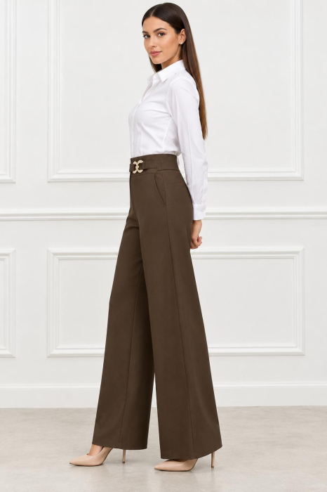 Pantaloni eleganți wide leg maro damă cu accesoriu decorativ [2]