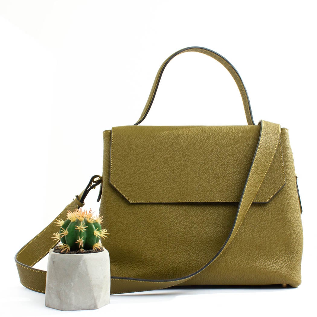 O geantă cu sens: de ce alegerea ta spune mai multe decât crezi