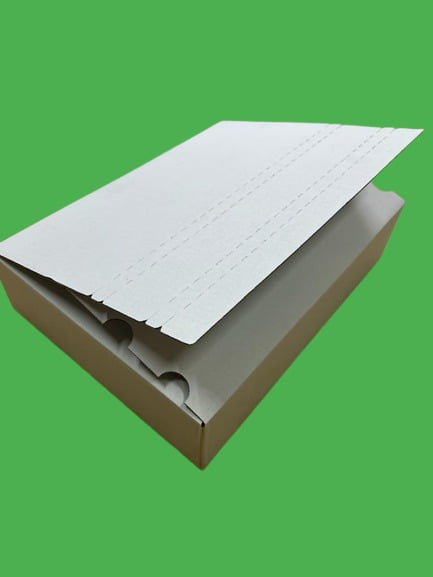 Cutii pentru curierat cu autosigilare CO3 alb 400x300x90mm 50 buc/set [2]