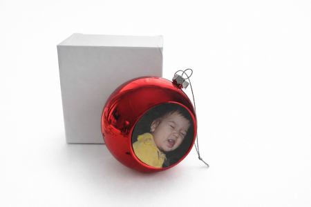 ARTICOLE CRACIUN - GLOB ROSU PENTRU BRAD PERSONALIZAT 8 CM