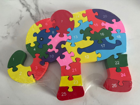 JUCARII - PUZZLE DIN LEMN  PENTRU COPII IN FORMA DE ELEFANT CU NUMERE SI LITERE