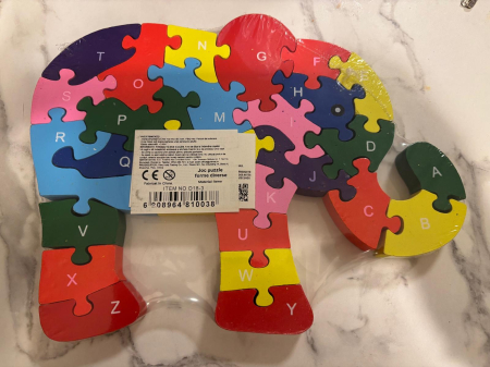PUZZLE DIN LEMN  PENTRU COPII IN FORMA DE ELEFANT CU NUMERE SI LITERE [1]