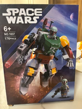 JUCARII - SET CONSTUCTIE LUPTATOR SPATIAL 176 PIESE MODEL ARTICULAT