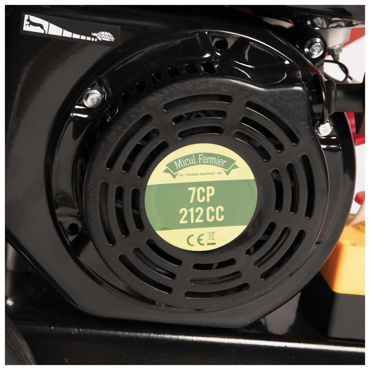 Tocator pentru crengi si vita de vie Micul Fermier, Ø60mm, motor benzina 7CP pentru rumegus [7]