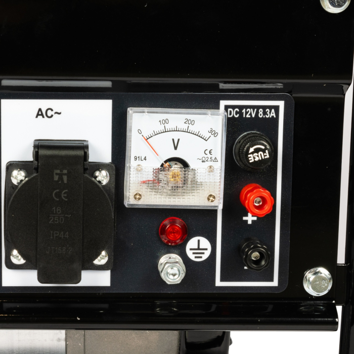 Generator Micul Fermier, 2.8KW, cu pornire manuala, motor benzina 4T, doua prize 230V, rezervor combustibil 15L [26]