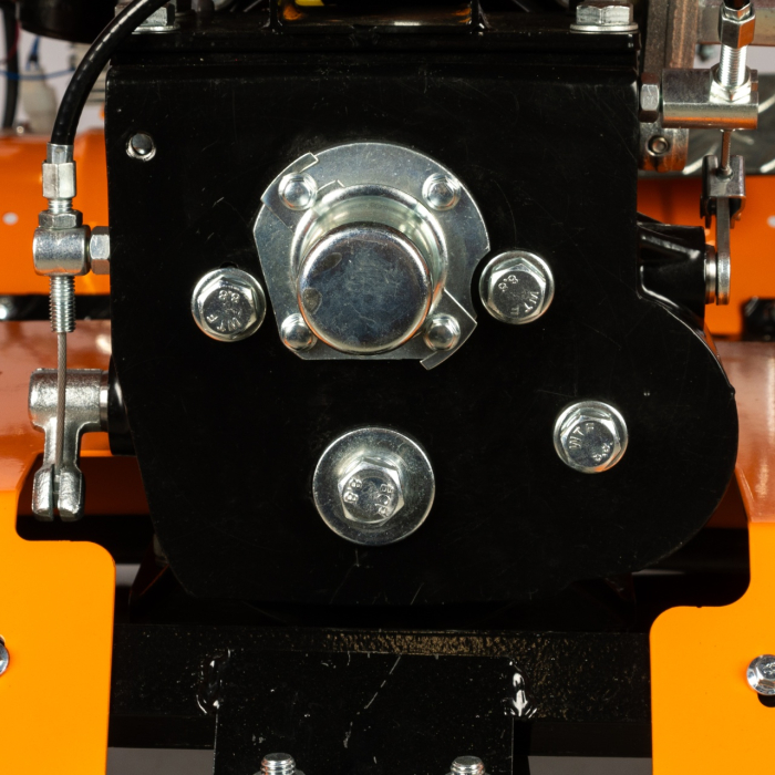 Mini tractor Detoolz, 17cp, 530cc, motor pe motorina 4T, 4X4, 4 viteze, pornire electrica, 2 cutii de viteze [8]