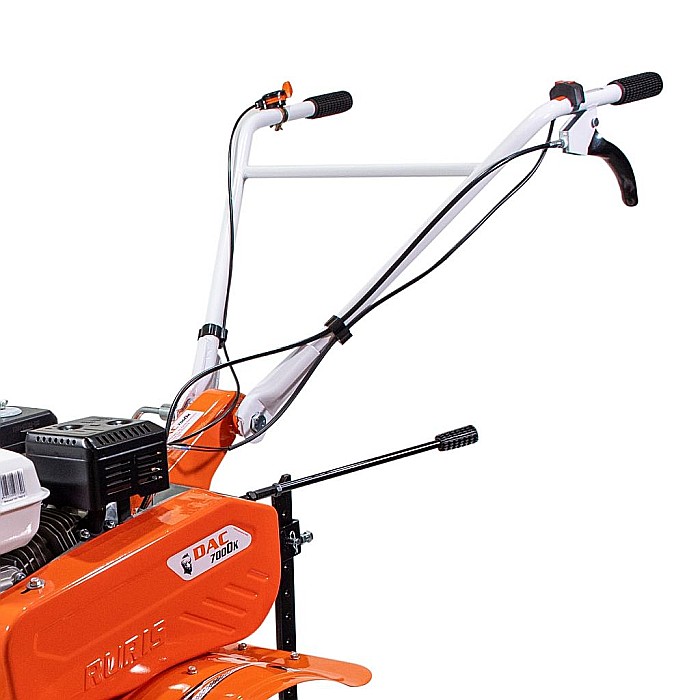 Motosapa DAC 7000K + roți cauciuc 4.00-8 + rariță + set contragreutăți 10 kg [6]