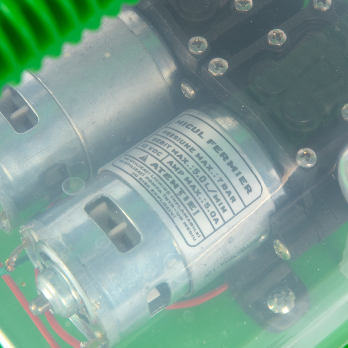 Pompa de presiune pentru stropit Micul Fermier 12V 12Ah [17]