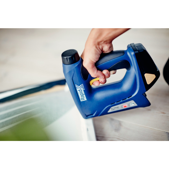 Rapid 5000128, Capsator/ciocan electric cu acumulator BTX530, functional cu capse No.53 si cuie No.8, + geanta [17]