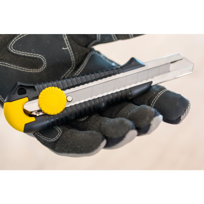 Stanley 0-10-418, Cutter cu blocarea lamei prin roata, DynaGrip, + o lama segmentata 18mm [2]