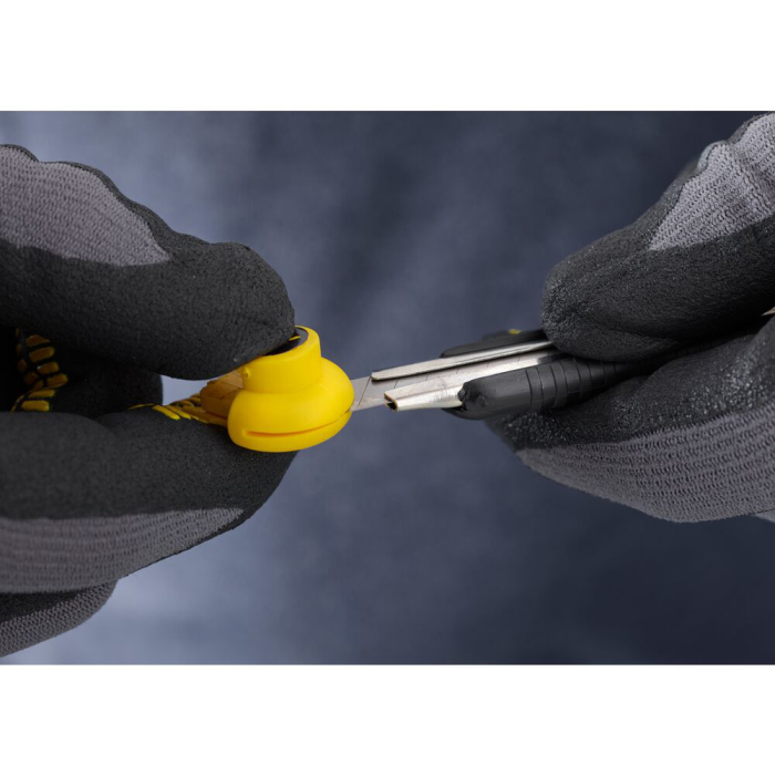 Stanley 1-10-409, Cutter DynaGrip, sistem de blocare a lamei cu rotita, 135mm + o lama segmentata 9mm [3]