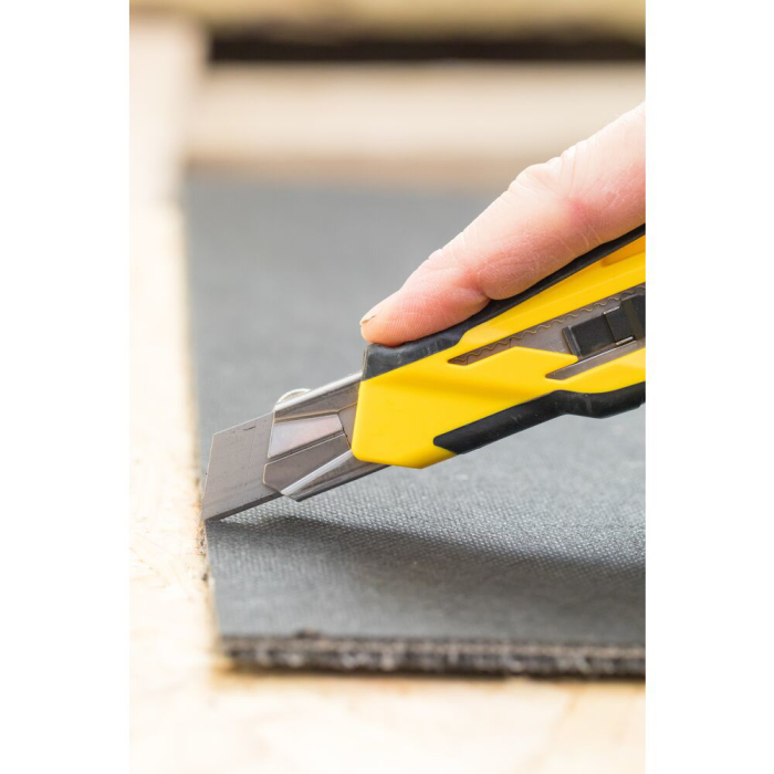 Stanley STHT10270-0, Cutter Air cu blocare automata + 3 lame segmentate 18mm [6]