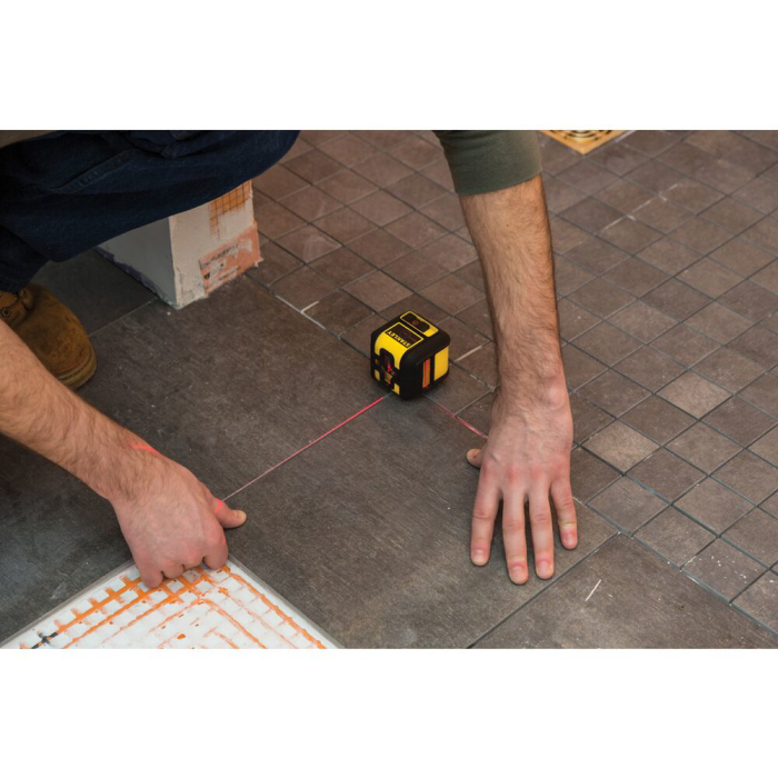 Stanley STHT77502-1, nivela laser cross 90, cu linie in cruce + un fascicul 90 grade, lumina rosie, auto-nivelare, prindere cu clema, QuickLink, raza actiune 12m, include 2 baterii AA, clema si husa [12]