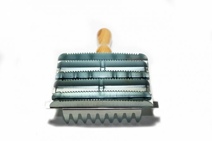 Tesala animale cu maner din lemn [4]