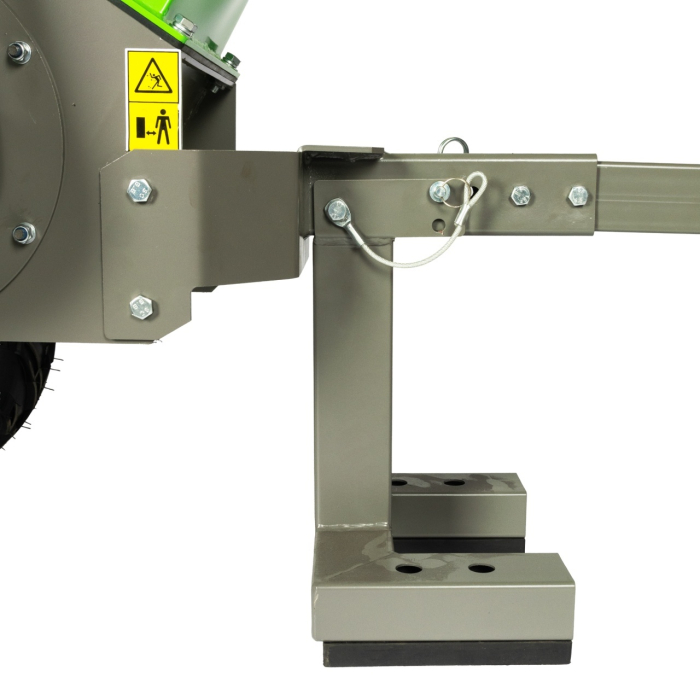 Tocator de crengi Micul Fermier, motor benzina 15 CP, cu carlig de remorcare, 120 mm diametru maxim de taiere, pentru rumegus [8]