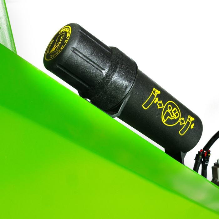 Tocator de crengi Micul Fermier, motor benzina 15 CP, cu carlig de remorcare, 150 mm diametru maxim de taiere, pentru rumegus [16]