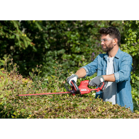 Foarfece de tuns gard viu SKIL 0430 AA, 20V, 55cm, inclusiv acumulator si incarcator [4]