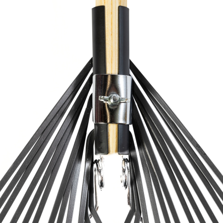 Grebla frunze 24 dinti flexibili,maner lemn,1650mm [4]