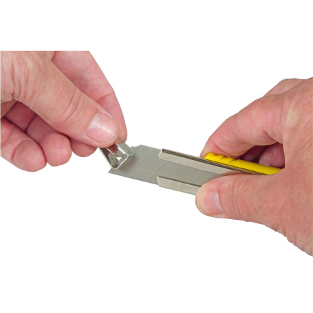 Stanley 8-10-421, Cutter FatMax in carcasa metalica, 160mm + o lama segmentata 9mm [2]