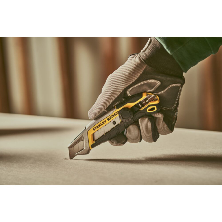 Stanley FMHT10592-0, Cutter Snap-Off FatMax cu blocare prin roata, 170mm, + o lama segmentata 18mm [1]