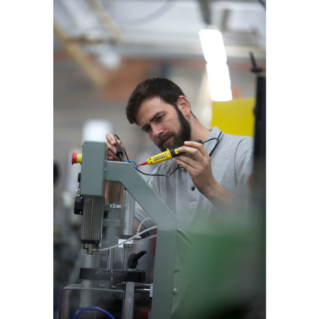 Stanley FMHT82566-0, tester de tensiune cu LED Fatmax, 400V CA/CC cu functie de disjunctor rezidual [2]