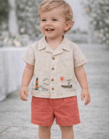 Seturi - Set de vară băieței din in cu cămașă bej și pantaloni corai