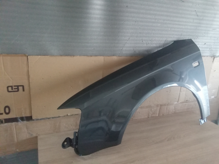 Aripa fata stanga Audi A4 B7 2004-2007 Gri LX7Z [3]
