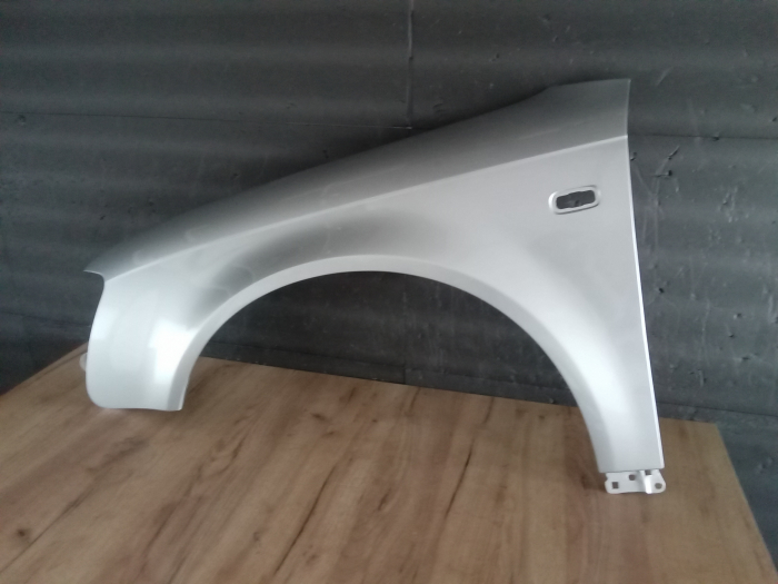 Aripa fata stanga Audi A4 B7 2004-2007 gri LY7W [2]