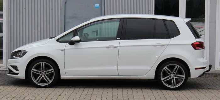 Aripa dreapta fata Alba Volkswagen Golf SPORTSVAN 2014-2020 VOPSITA TU Alegi culoarea [2]