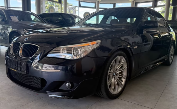 Bara fata Pachet Exterior M LOOK Negru Gri Auriu Albastru Verde BMW Seria 5 E60 E61 + Facelift VOPSITA TU Alegi culoarea [6]