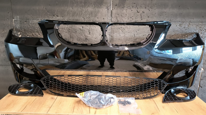 Bara fata Pachet Exterior M LOOK Negru Gri Auriu Albastru Verde BMW Seria 5 E60 E61 + Facelift VOPSITA TU Alegi culoarea [3]