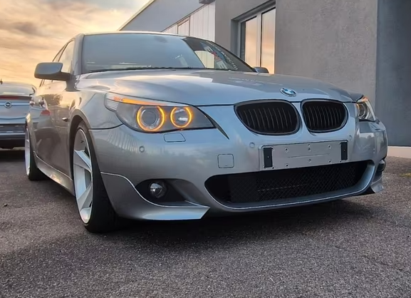 Bara fata Pachet Exterior M LOOK Negru Gri Auriu Albastru Verde BMW Seria 5 E60 E61 + Facelift VOPSITA TU Alegi culoarea [7]